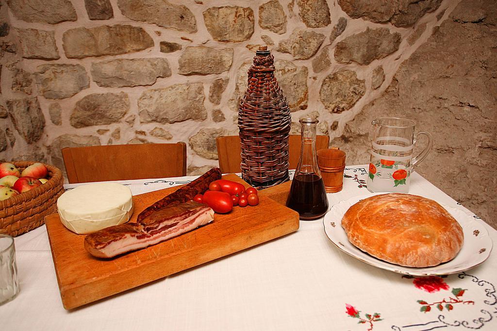 Holiday Home Miklica Klis Екстер'єр фото