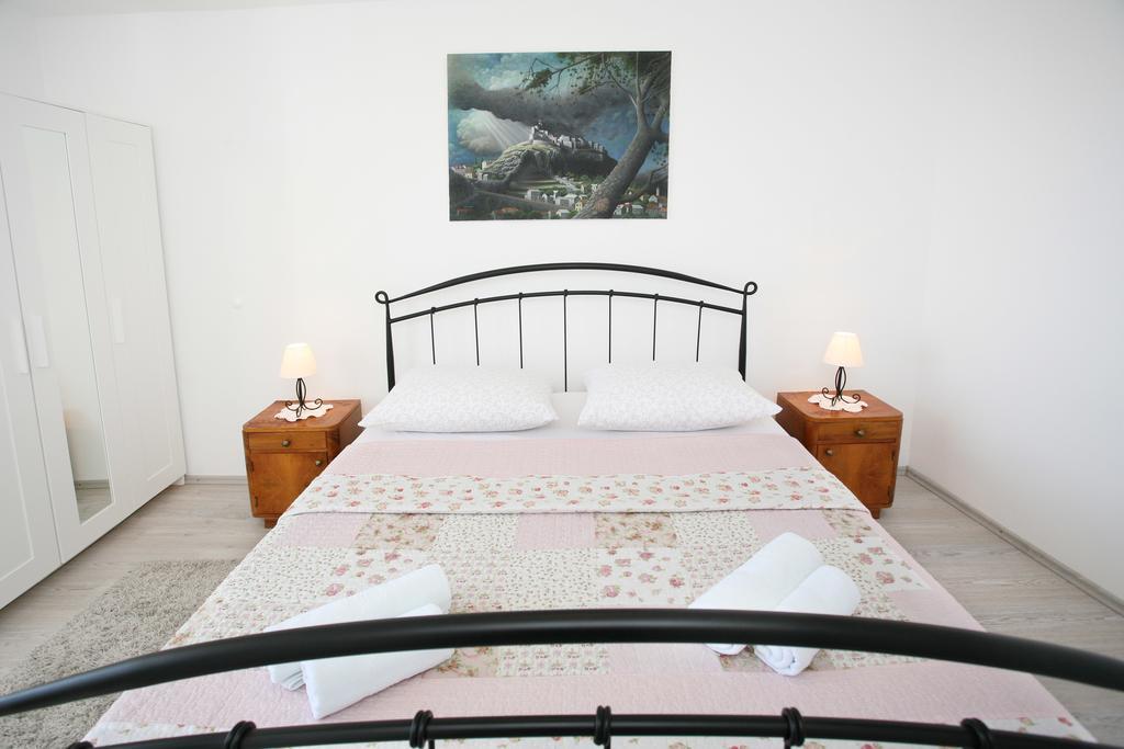Holiday Home Miklica Klis Екстер'єр фото